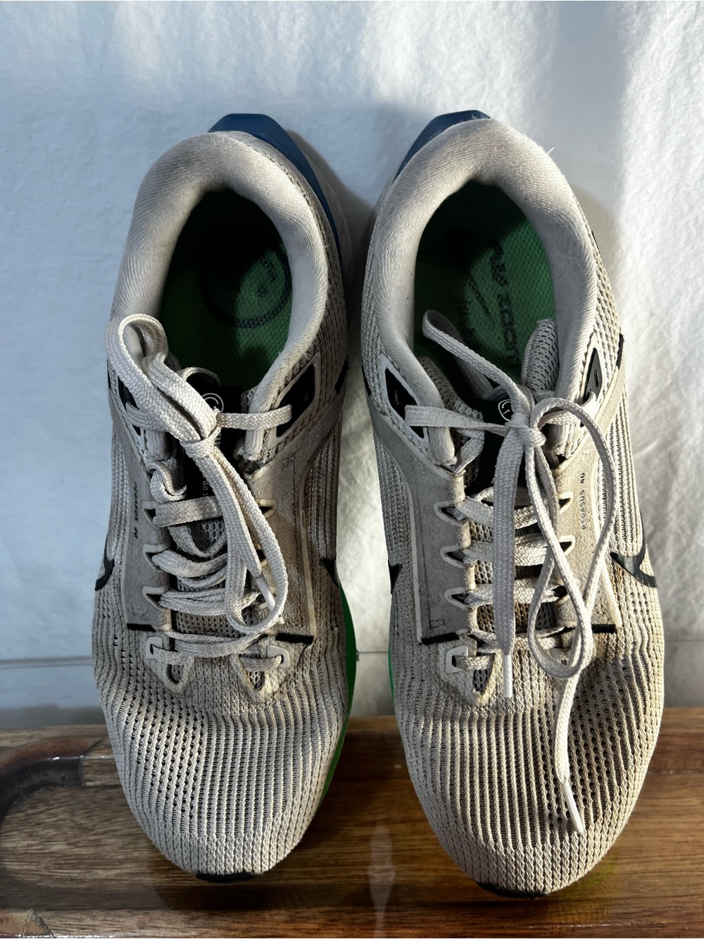 Nike Light Gray Mesh Running Shoes pegasus 40 men’s  size 8, Green/Blue Midsole - Picture 3 of 12